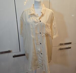 Vintage 100% Silk Short Sleeve Japenese Button Down Shirt Womens Medium Cream